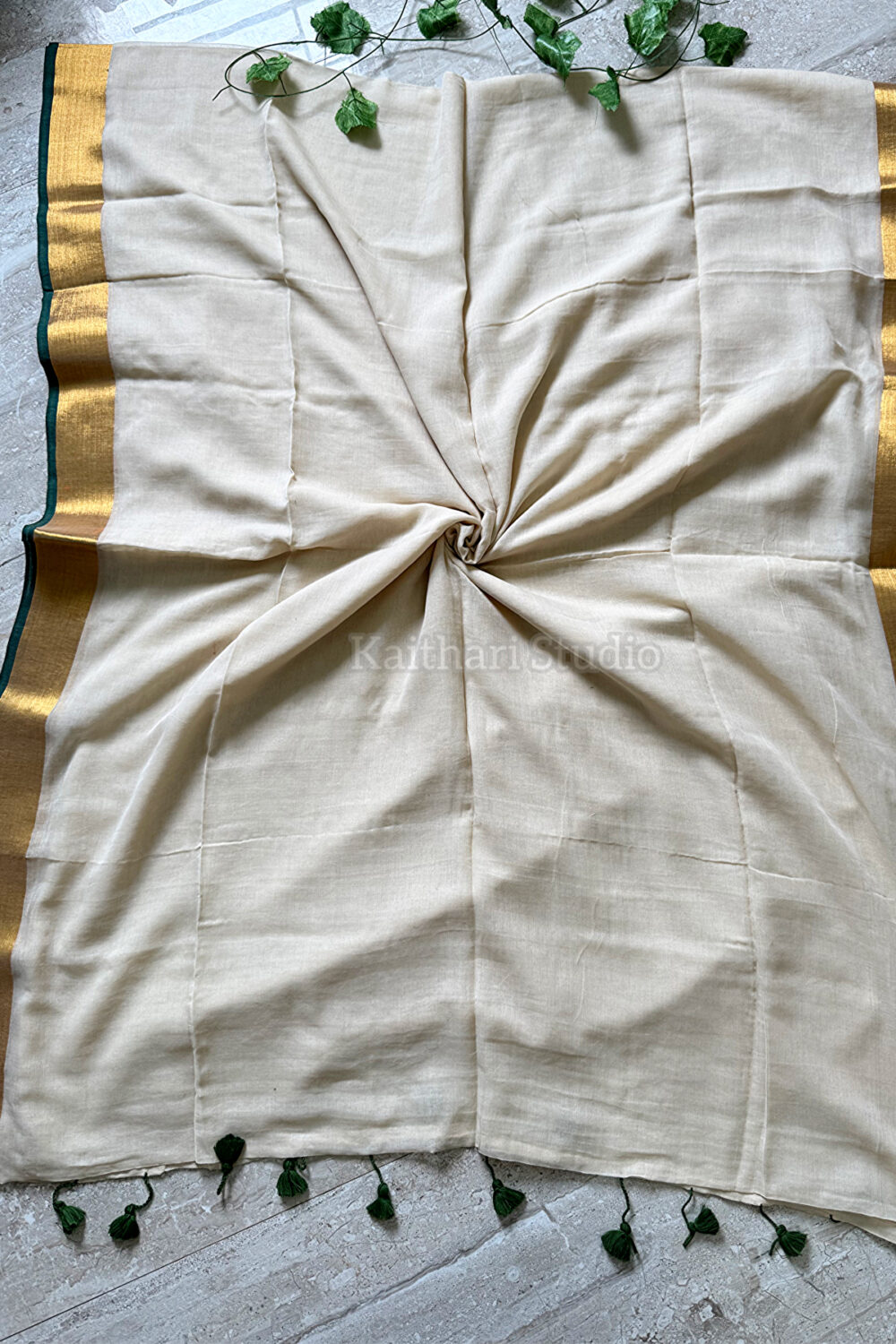 Onam Special Mul Cotton - Green Border- KS063 - Image 3